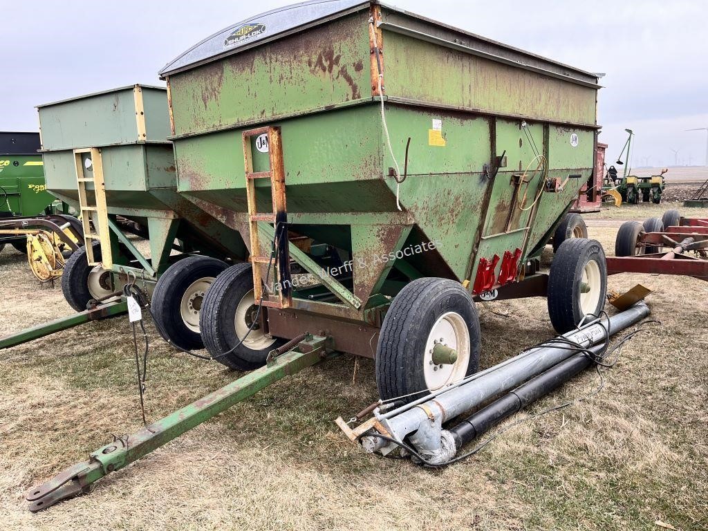 J & M seed wagon with auger power flite