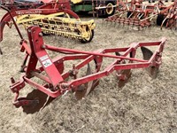 Massey Ferguson 4-bottom fully mounted plow