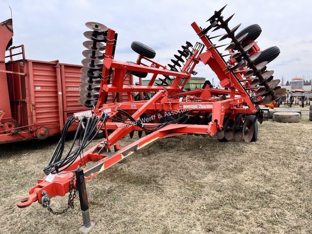 Krause 8200 disk, 28' with rolling baskets