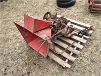 International end gate seeder