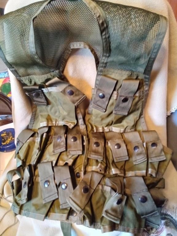 Military Ammunition Carrying Vest, size Med