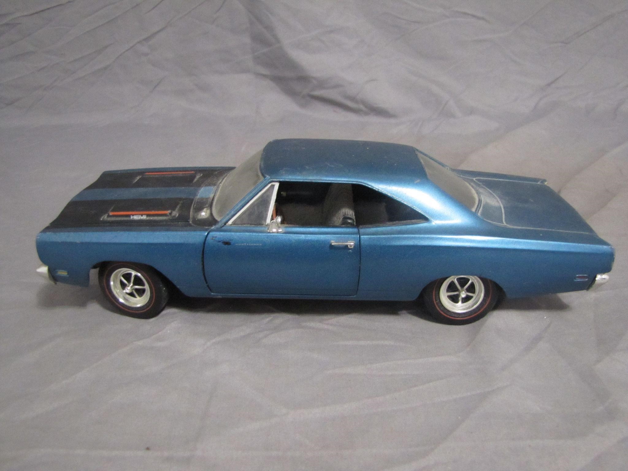 1994 Ertl Die Cast 1969 Plymouth Road Runner