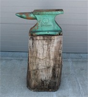 Large Grizzly Anvil on Stand - 300+ Pounds