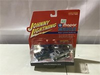 Johnny Lightning Mopar Muscle 1970 Plymouth GTX