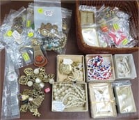 WE SHIP: Quantity of Jewelry, Sealy Estate