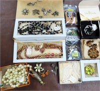 WE SHIP: Estate Costume Jewelry Finds, Sealy