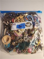 Large bag vintage jewelry very heavy!!