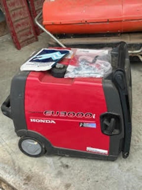 Honda 3000 generator, Inverter, gas. Not much use