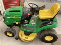 John Deere Riding Lawnmower