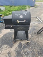 Pit boss Grill