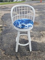 Beautiful upholstered wicker style bar stool