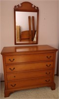 Vntg Dresser w/Mirror