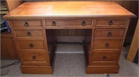 Vntg Wood Knee Hole Desk