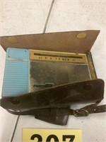 Seminal 900 transistor radio
And case