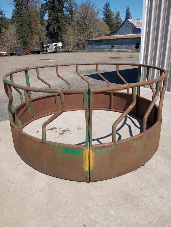 ROUND BALE FEEDER