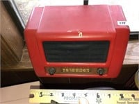Vintage Telo-Tone Radio (Red)