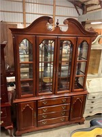 Lighted 4 drawer China hutch