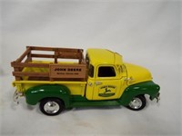 ERTL Collectibles  John Deere 1950 Chevy Pickup