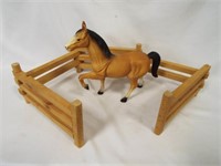 Wooden Accordion Fence & Plastic Horse