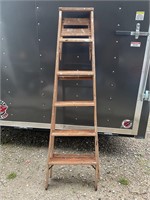 6’ wood step ladder