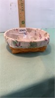 Longaberger 2001 round basket with divided,
