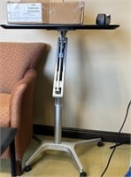 ROLLING LAPTOP STAND