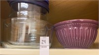 Pyrex storage bowls with lids and decorative bowl