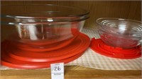Pyrex bowl set with lids and non marked bowl set