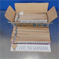 (12) "I Love You Grandma" Signs