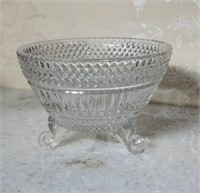 Footed crystal bowl approx 5 inches tall