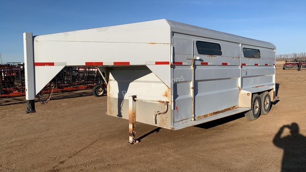 2003 Livestock Trailer 20-FT