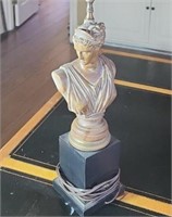 Roman bust lamp no shade