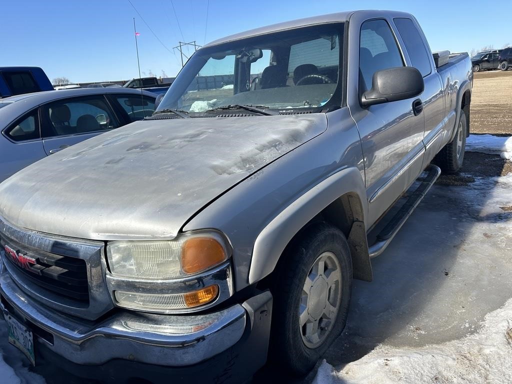 2005 GMC SIERRA