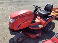 SIMPLICITY BROADMOOR-NELSON RIDING LAWN TRACTOR 85