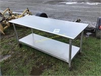 E2 stainless table on wheels