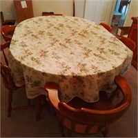 Oblong table cloth & 6 matching chair cushions