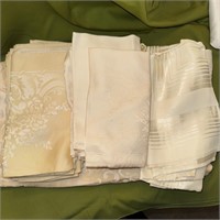 Large Rectangle Table cloth & 3 sets of napkins.