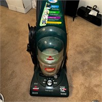 Bissell CleanView II Bagless Vacuum, powers on