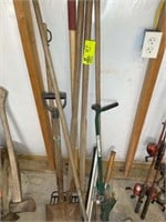 LARGE GROUP OF YARD TOOLS, PUSH BROOM, POST HOLE D