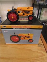 minneapolis moline IT toy tractor w/box