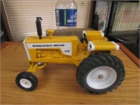 minneapolis moline G940 toy tractor, no box