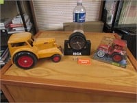 minneapolis moline comfort toy tractor,no box&item