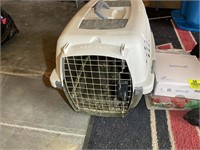 GROUP OF PET ITEMS, SMALL CRATE, ELECTRIC CLIPPERS