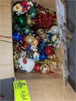 BOX OF VINTAGE PLASTIC CHRISTMAS ORNAMENTS