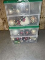 2 PLASTIC ORNAMENTS  BOXES AND LIGHTED BOX