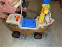 LITTLE TIKES PIRATE SHIP SIT DOWN SCOOTER