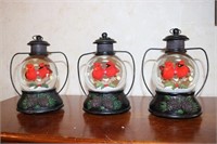 3 cardinal snow globes