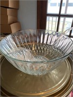 Large punch bowl, 12 cups snd a ladle