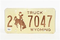 1978 WYOMING TRUCK LICENSE PLATE