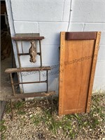 Antique paper holder with cutters and feet, auto